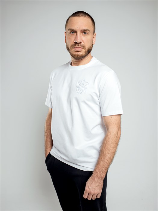 Футболка Россия с вышивкой белая - фото 7443